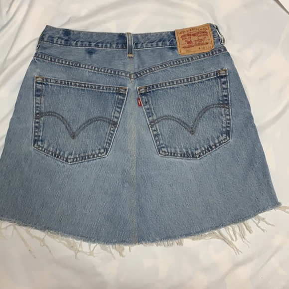Levi’s Skirt - Picture 2 of 3